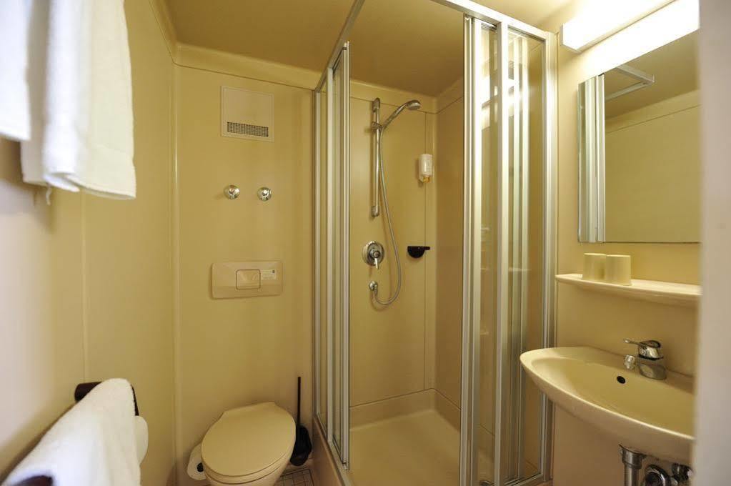 Hotel Gasthof Stift Lindau  Bagian luar foto
